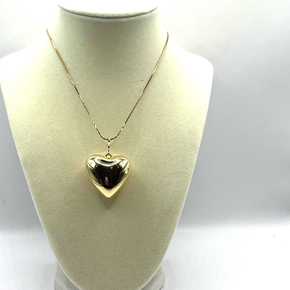 Gold Heart Necklace Chunky Heart Large Romance Love ❤️ Vintage Necklace 3D - Picture 1 of 11